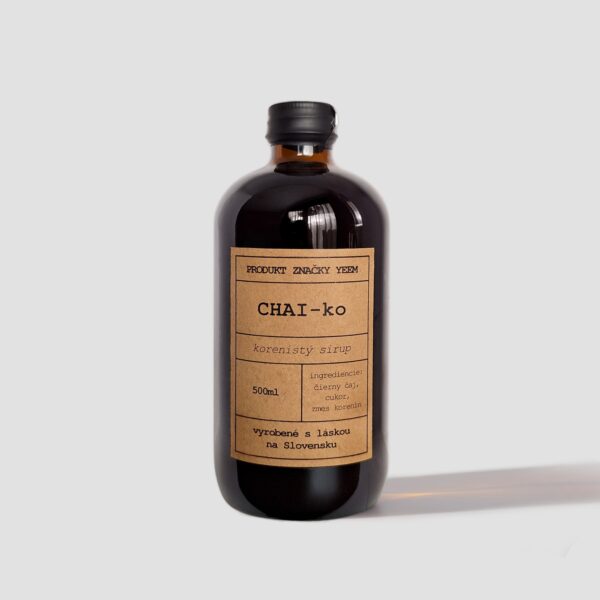 CHAI-ko je to Chai sirup ktorý má bohatú chuť čierneho čaju a korenín. Ideálny do kávy, palaciniek či ovsenej kaše. Prírodná chuť zaručená.