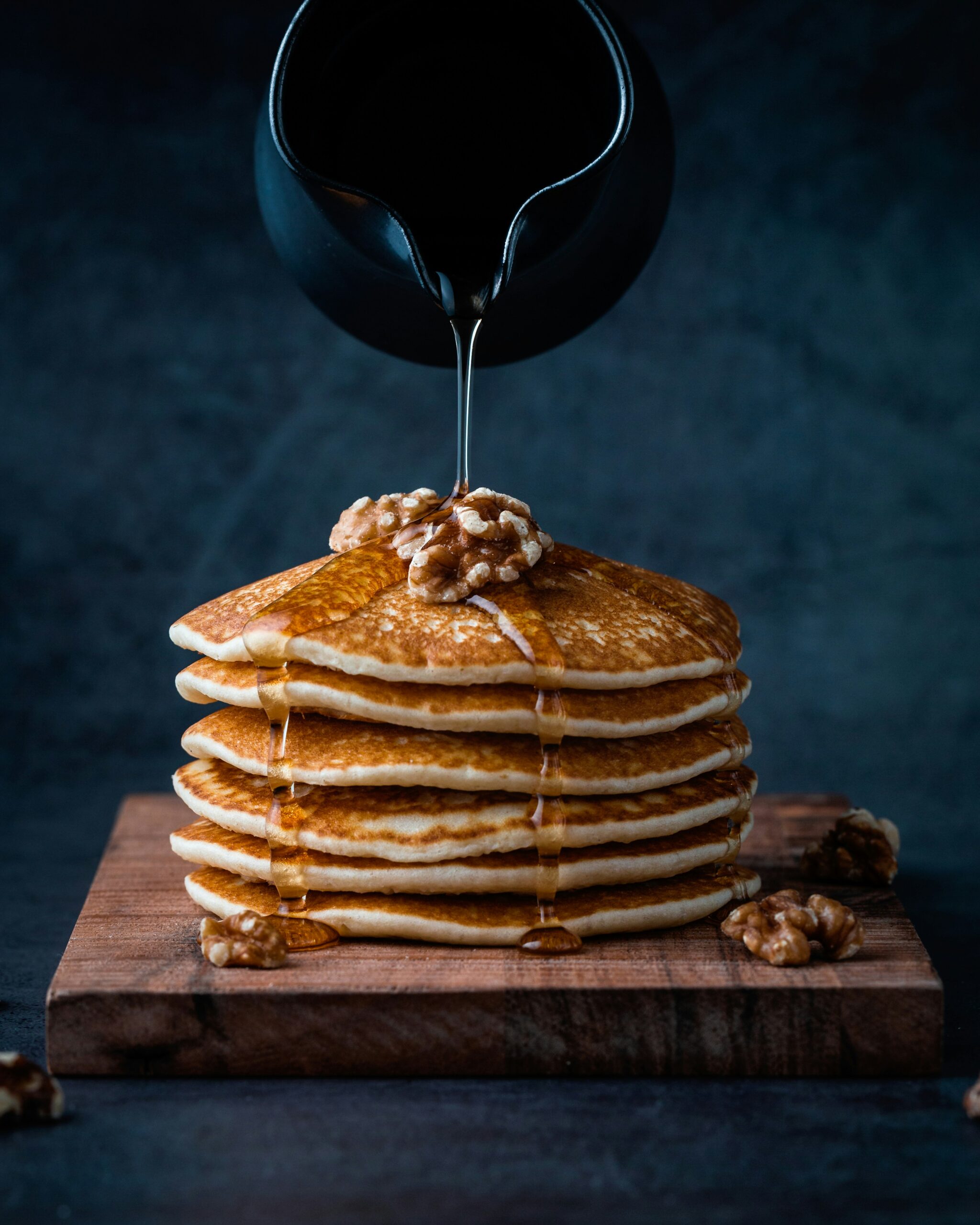 Pancake & Waffle Mix prášková zmes na prípravu lievancov a waflí, stačí pridať vodu, rýchla a jednoduchá príprava, nadýchaná textúra a jemná chuť, vhodná na raňajky aj dezerty.
